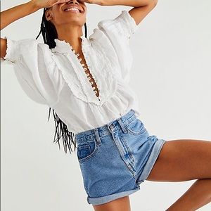 Levi’s high loose shorts